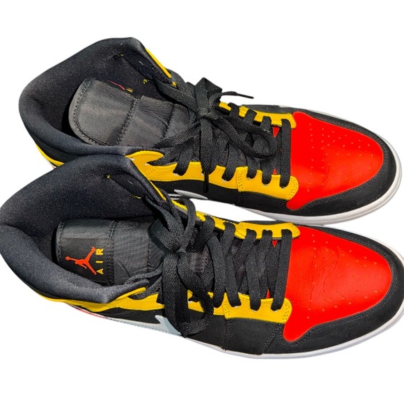 Jordan 1 Mid - Picture 7 of 9